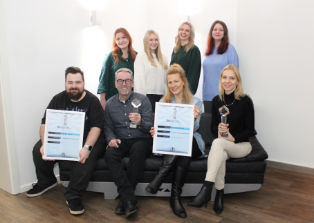 das Agentur-Team und die Marketing-Preise das Agentur-Team und die Marketing-Preise